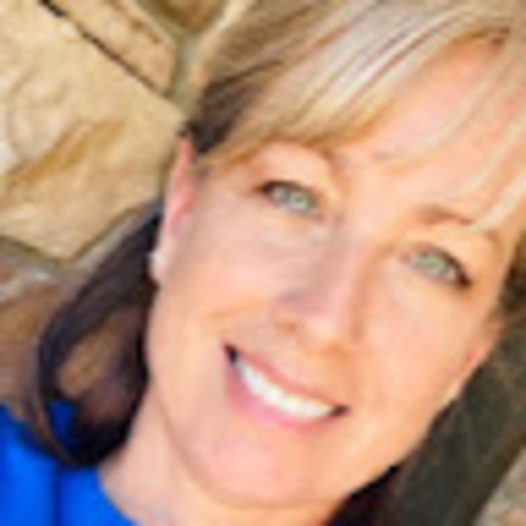 Meet your Posher, Melanie - Picture 1 of 1